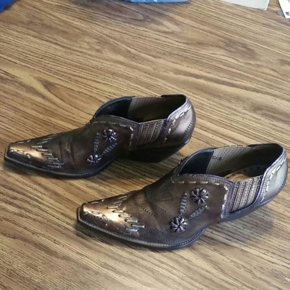 BCBGIRLS Brown Cowboy Ankle Booties EUC sz 8 - Picture 5 of 13